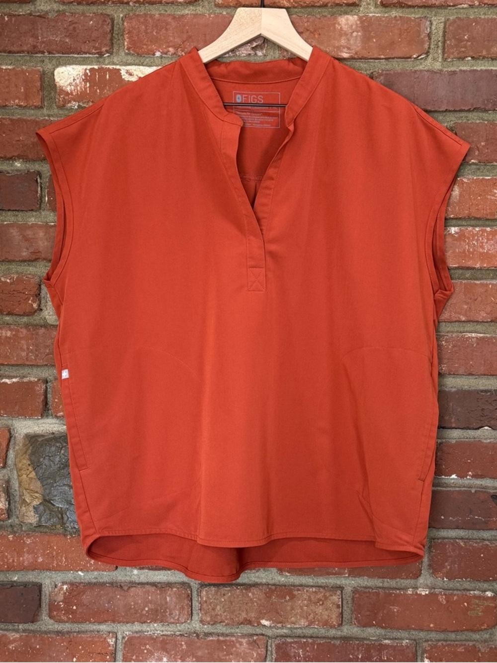 Figs women's scrub top orange size XL Rafaela style WXXSW1003 hospital clinic